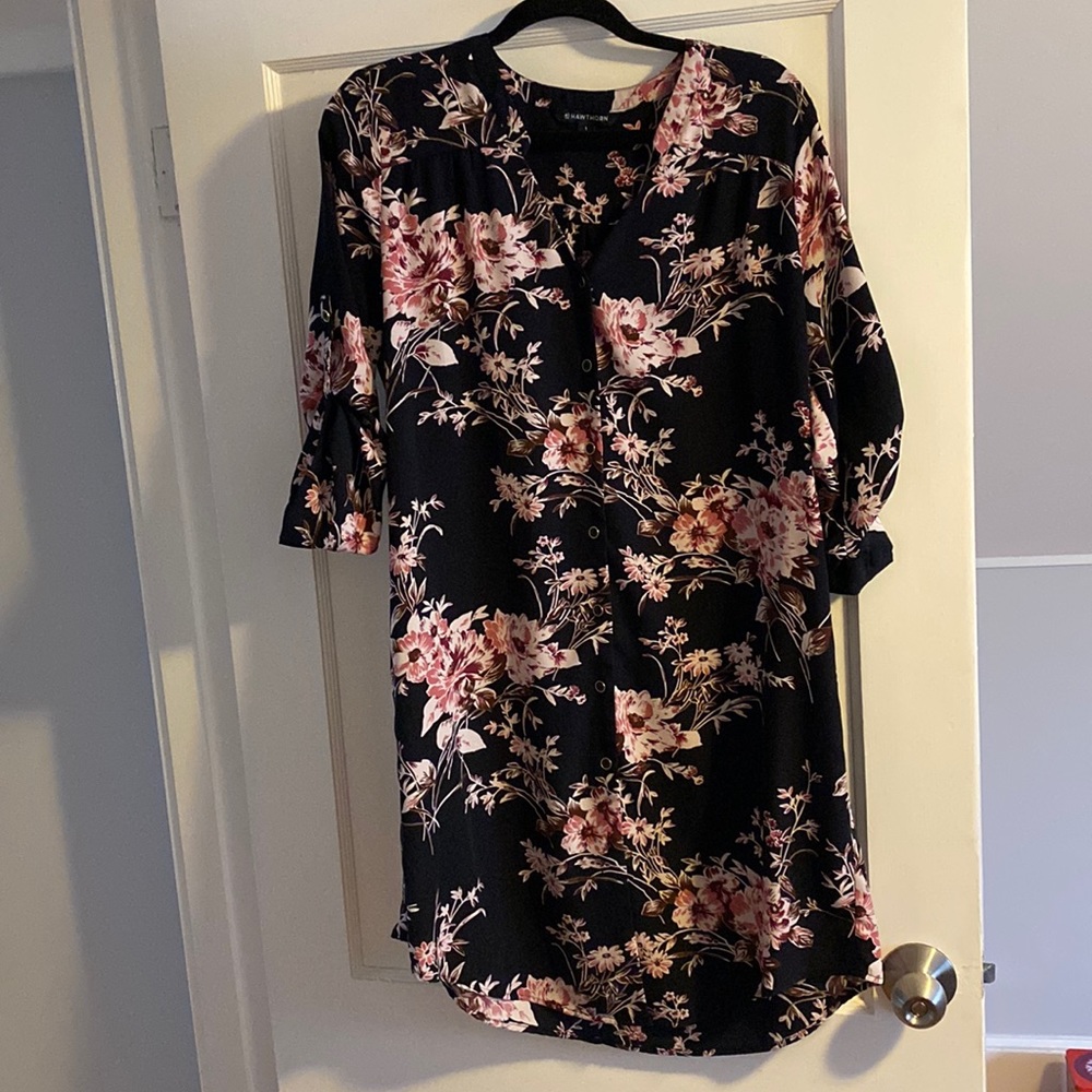 Gorgeous shirt dress. Can be worn in so many ways.